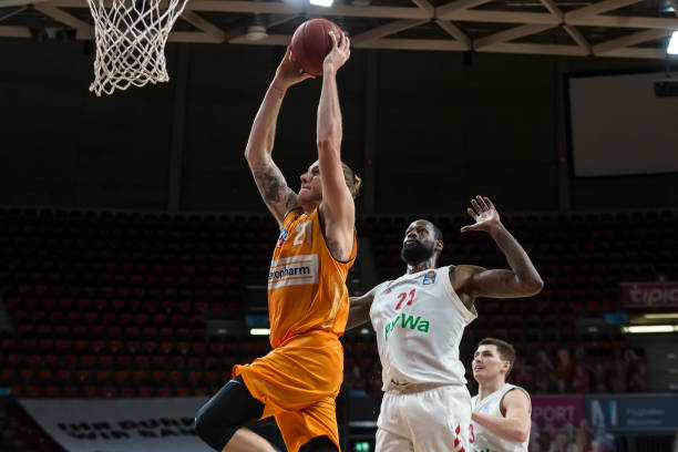 全力抵挡 全力抵挡