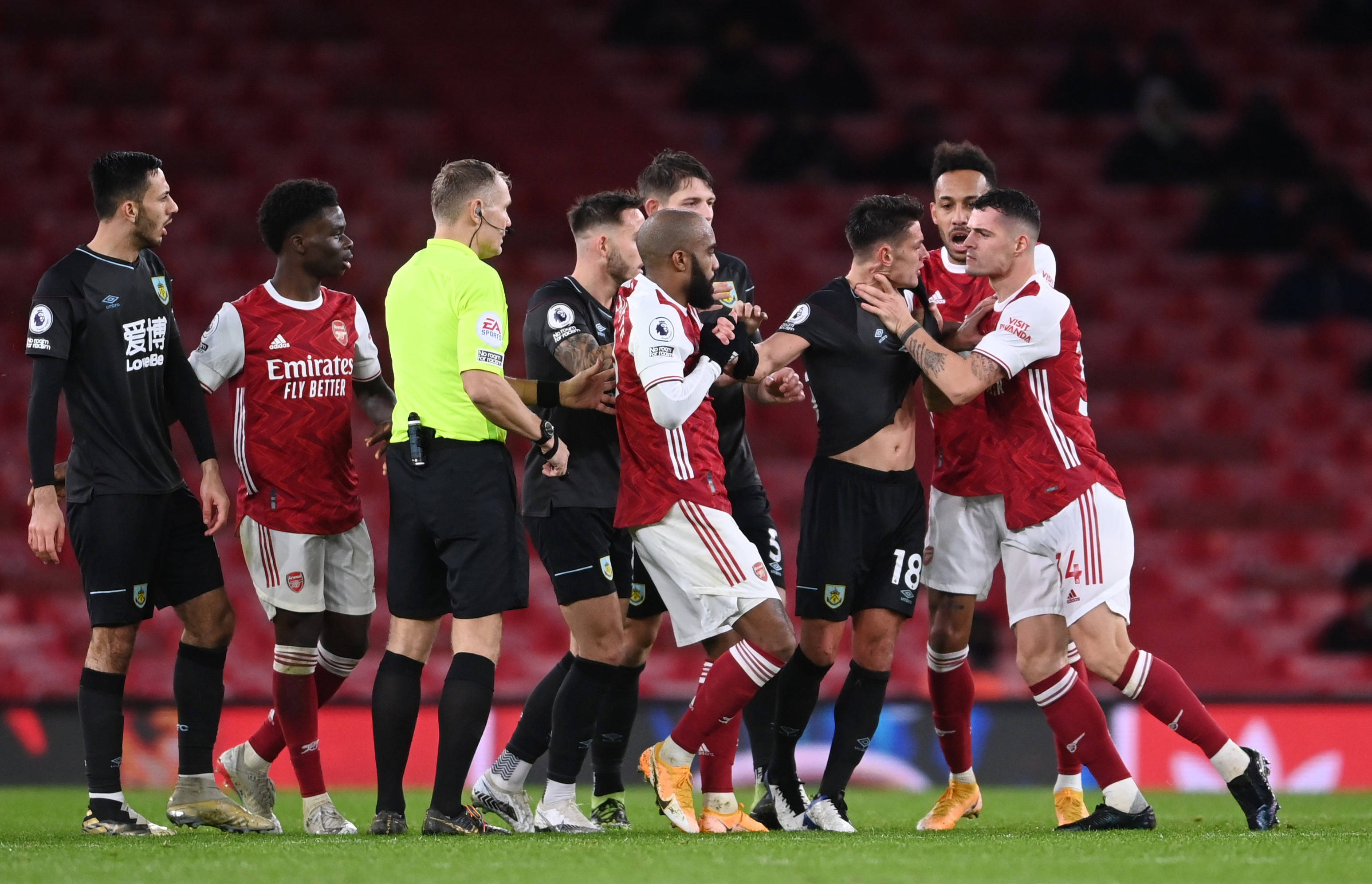 据领先位置 据领先位置