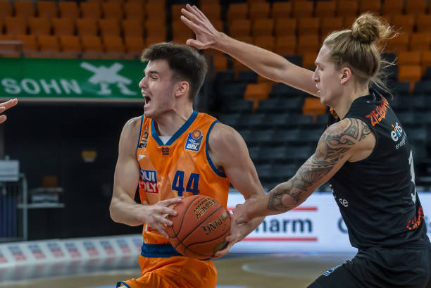 次证明了他 次证明了他