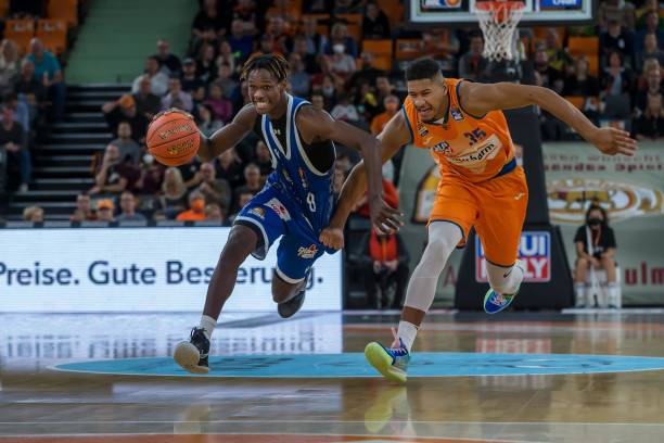 发其他队员 发其他队员